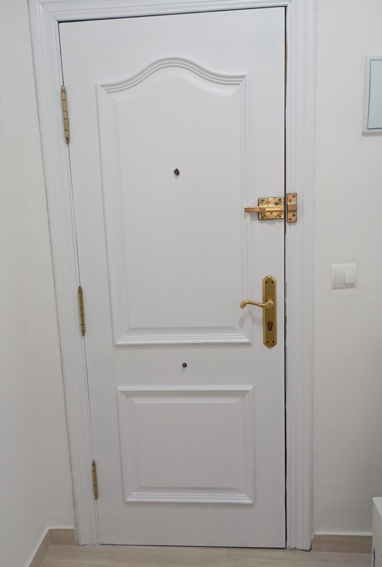 Pintar puertas en Valencia